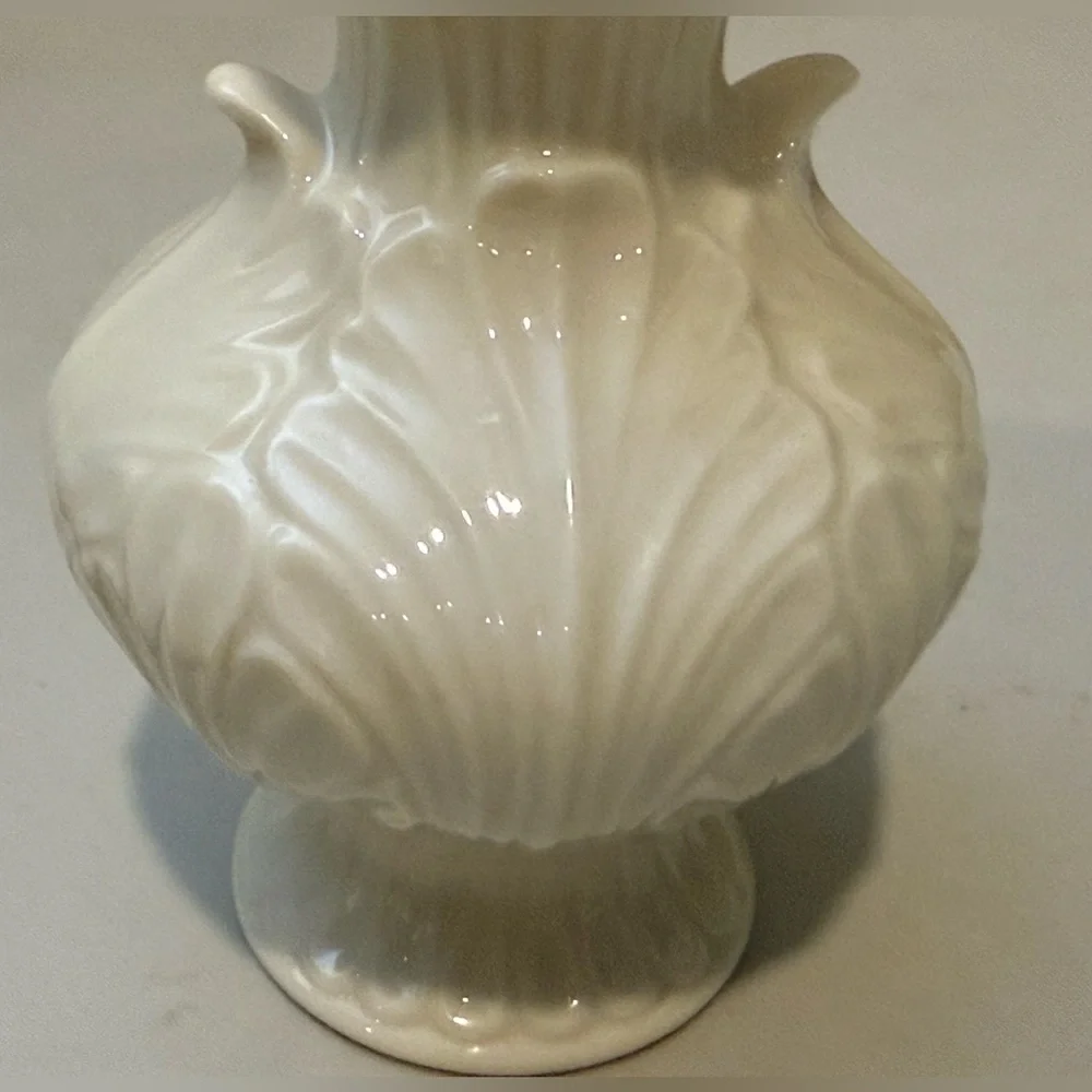 Lenox 24K Gold‎ Trim Elfin Collector Leaf Pattern USA 4.5” Bud Vase!
